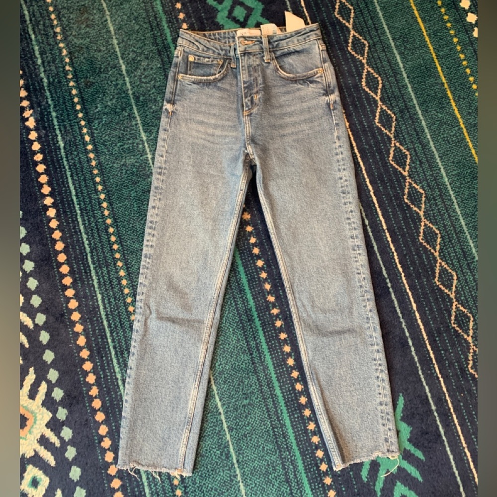 Zara High Waist Straight Leg Jeans Size 4